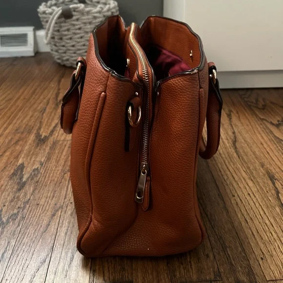 Prada Bag
Galleria leather handbag - Picture 2 of 4